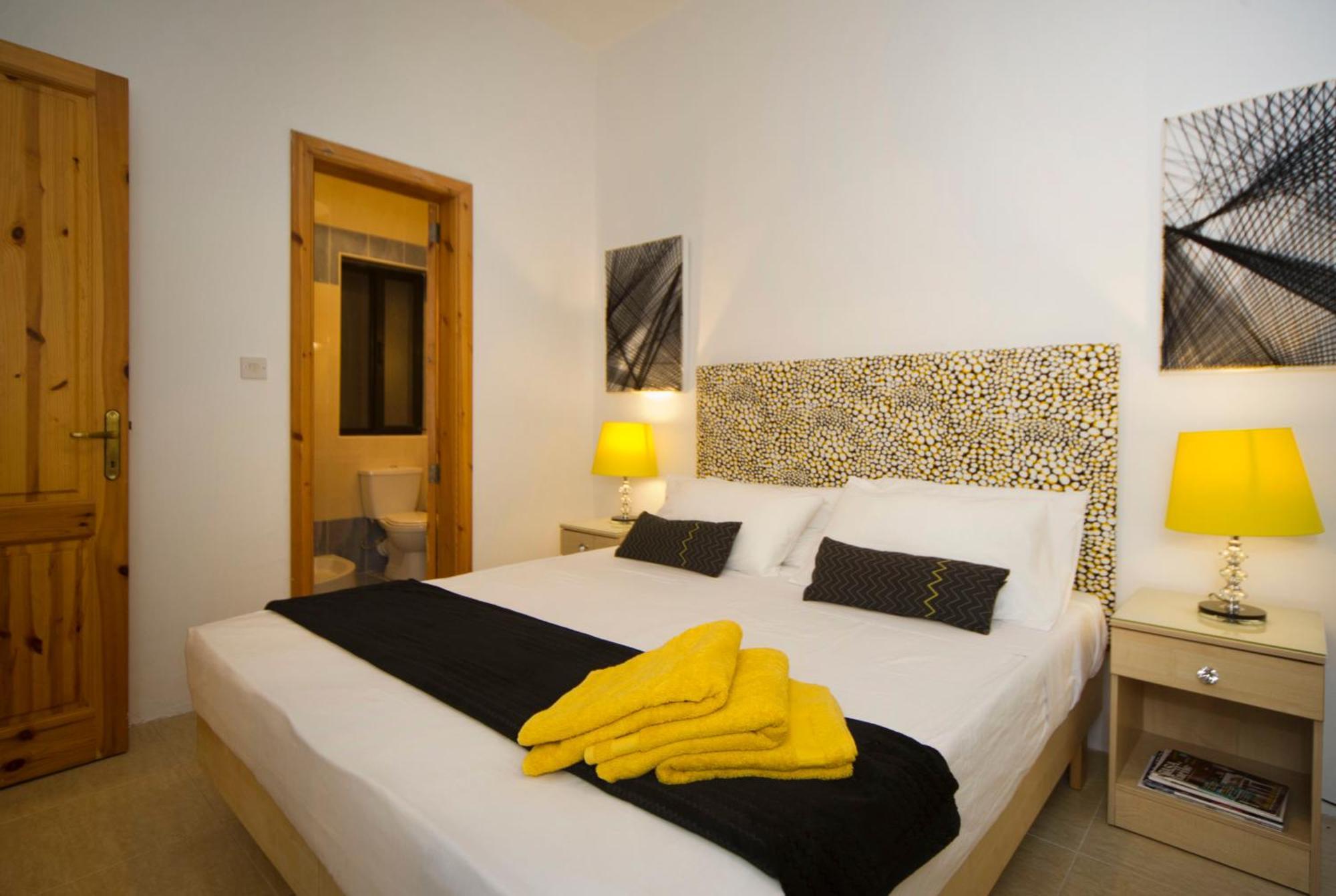 Maltese Balcony Apartment Saint Julian's Bagian luar foto