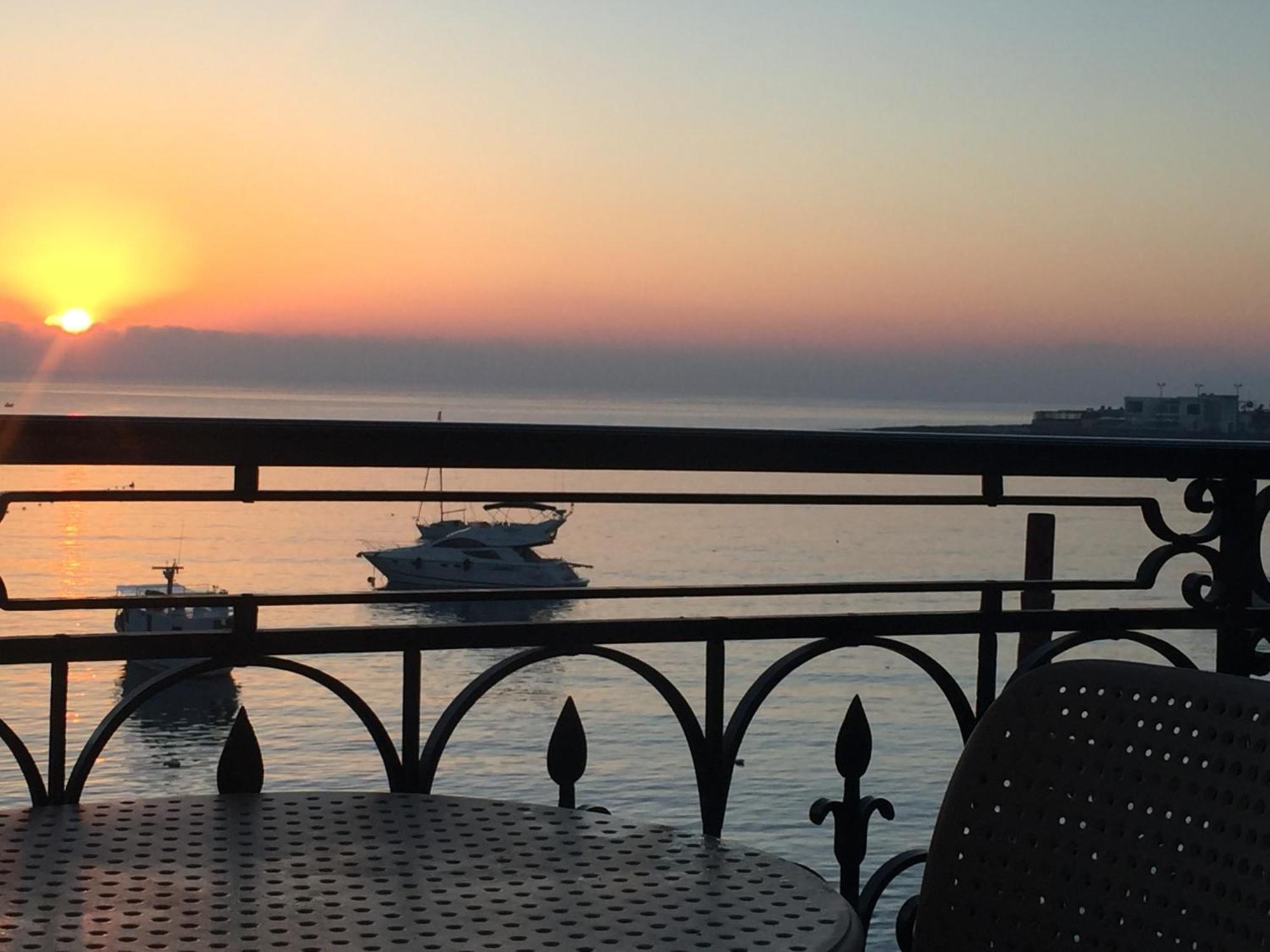 Maltese Balcony Apartment Saint Julian's Bagian luar foto